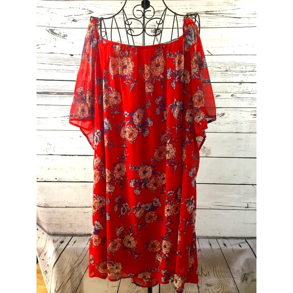 bailey blue Dresses & Skirts - ❤️💙🤍 HOST PICK: Cold Shoulder Spring Time Dress